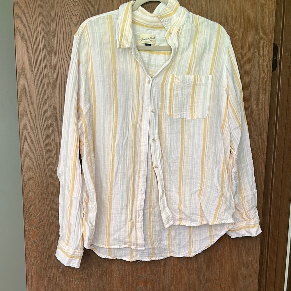 Universal Thread Women's Button-Down Shirt in White and Yellow Stripes